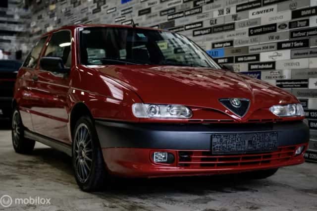 Alfa Romeo 145 (1997) thumbnail 2