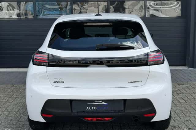 Peugeot 208 (2025) thumbnail 5