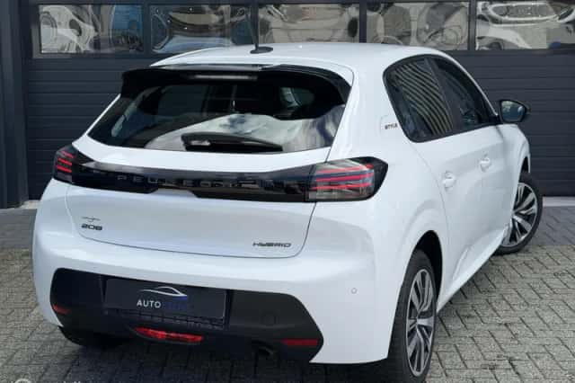 Peugeot 208 (2025) thumbnail 6