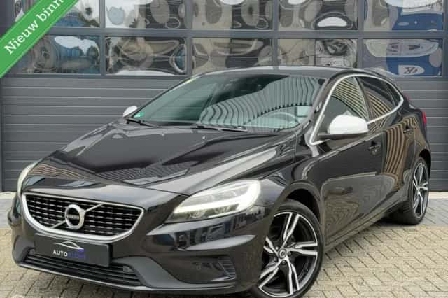 Volvo V40 (2018) thumbnail 1