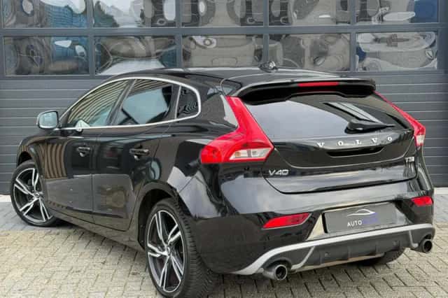 Volvo V40 (2018) thumbnail 4
