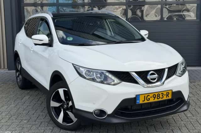 Nissan Qashqai (2016) thumbnail 3