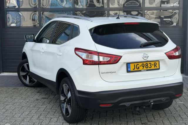 Nissan Qashqai (2016) thumbnail 5