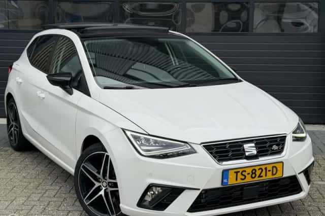 SEAT Ibiza (2018) thumbnail 3