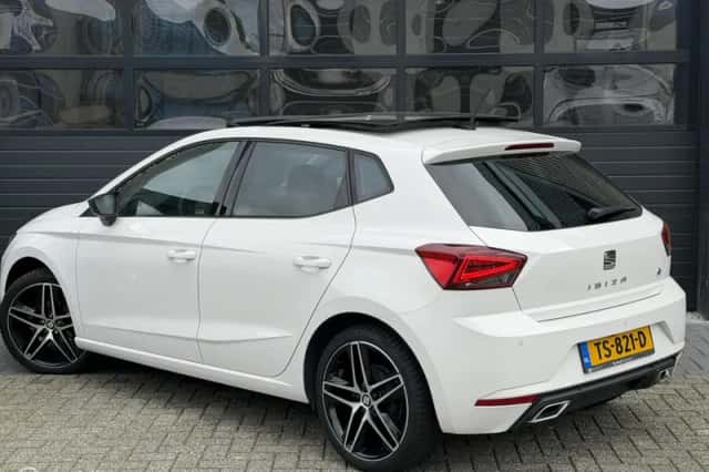 SEAT Ibiza (2018) thumbnail 4