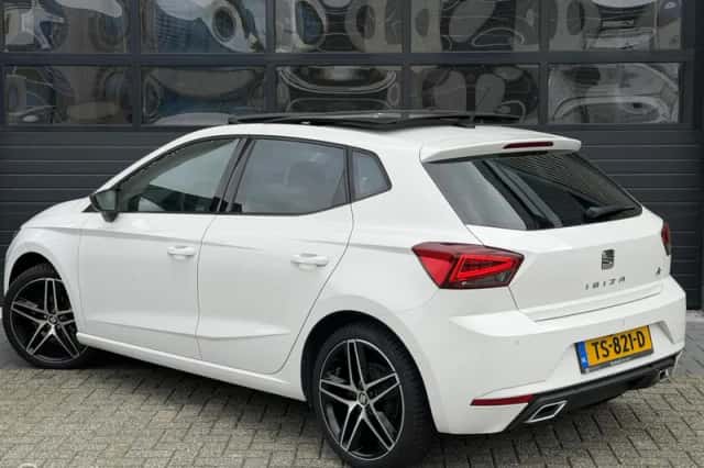 SEAT Ibiza (2018) thumbnail 5