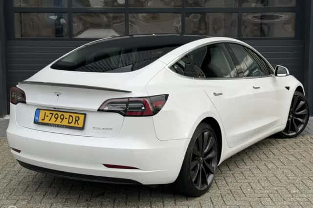 Tesla Model 3 (2020) thumbnail 6