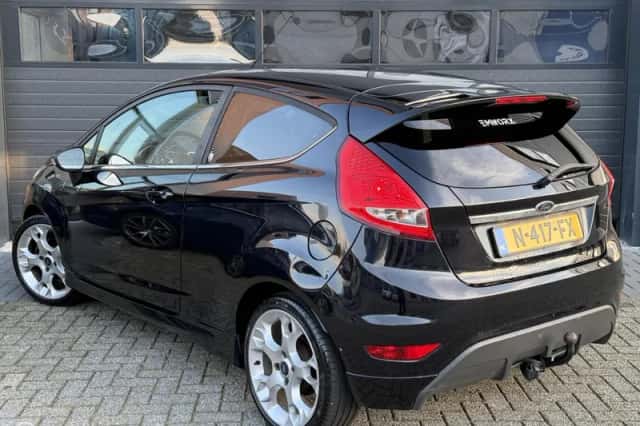 Ford Fiesta (2009) thumbnail 4