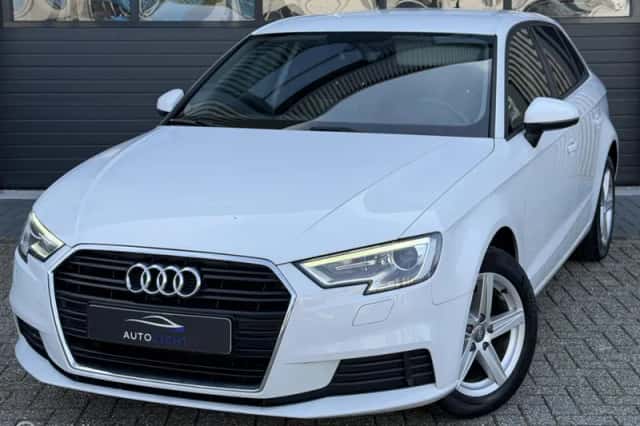 Audi A3 (2019) thumbnail 2