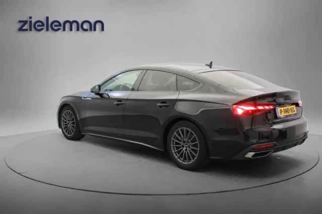 Audi A5 (2022) thumbnail 2