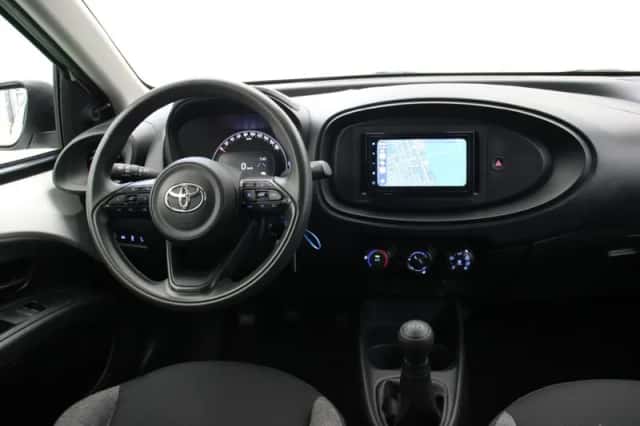 Toyota Aygo X (2023) thumbnail 2