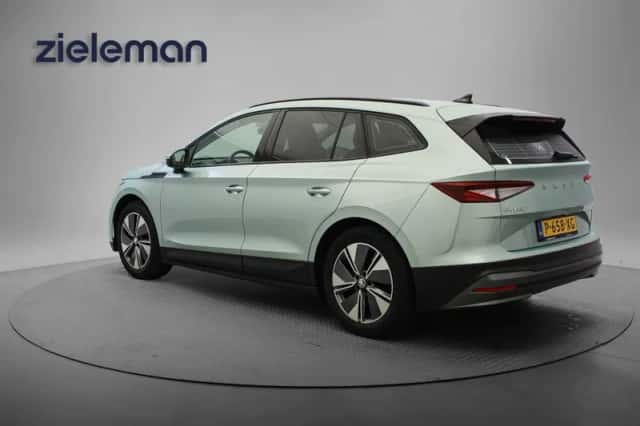 Škoda Enyaq (2022) thumbnail 4
