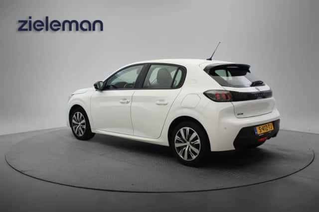 Peugeot 208 (2023) thumbnail 3