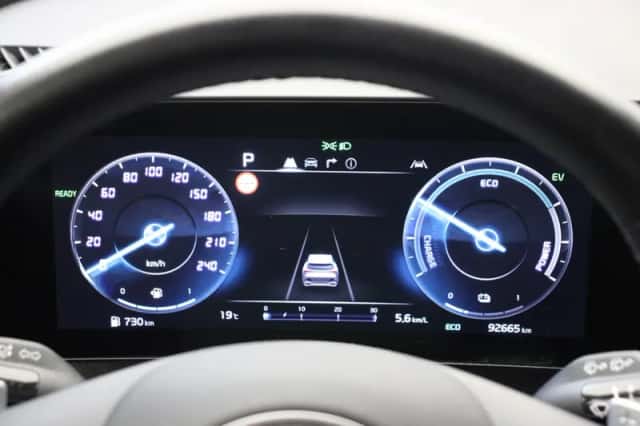 Kia Sportage (2022) thumbnail 5