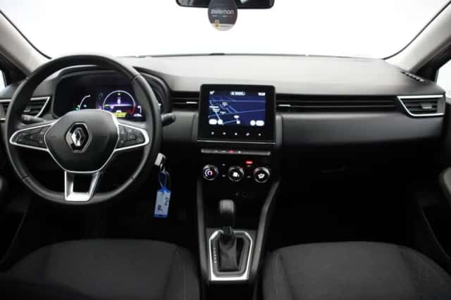 Renault Clio (2022) thumbnail 2