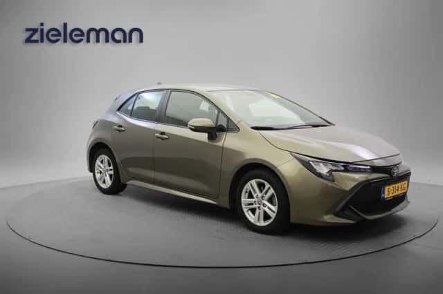 Toyota Corolla (2023) thumbnail 1