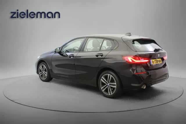 BMW 1-Serie (2022) thumbnail 3