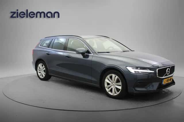 Volvo V60 (2021) thumbnail 1