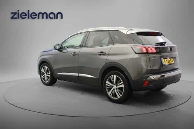 Peugeot 3008 (2021) thumbnail 3