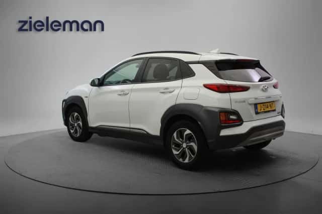 Hyundai Kona (2020) thumbnail 3