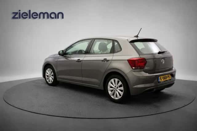 Volkswagen Polo (2021) thumbnail 3