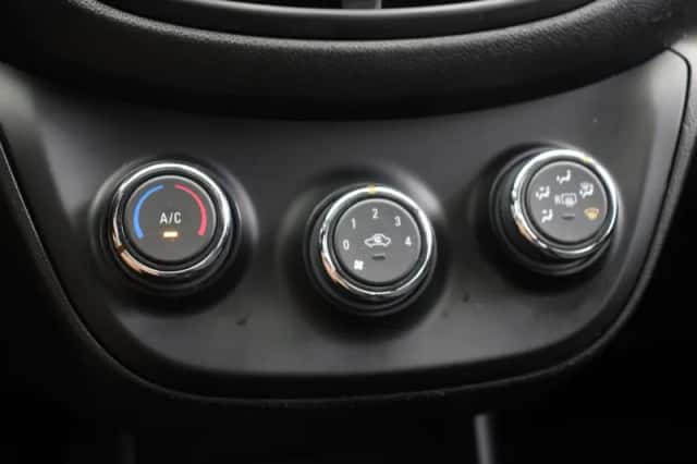 Opel Karl (2019) thumbnail 5