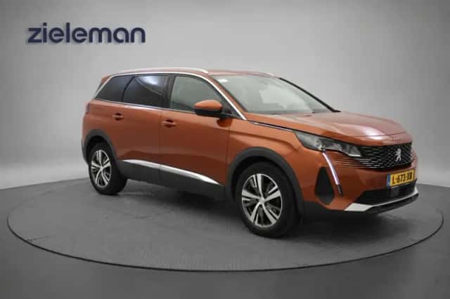 Peugeot 5008 (2021) thumbnail 1