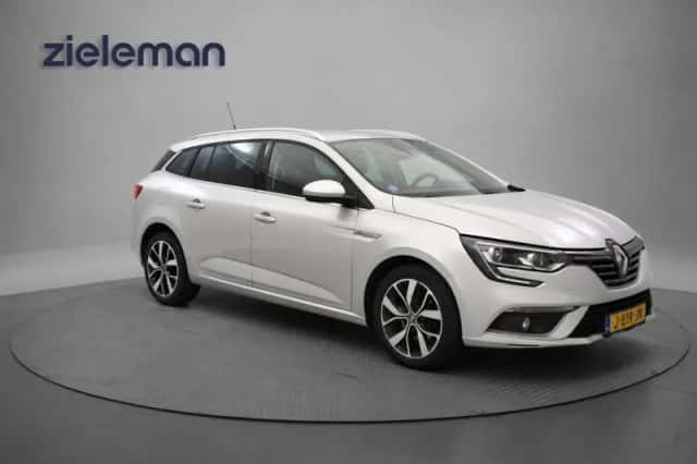 Renault Mégane (2020) thumbnail 1