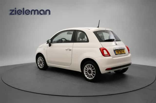 Fiat 500 (2018) thumbnail 3