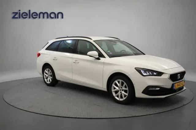 SEAT Leon Sportstourer (2021) thumbnail 1