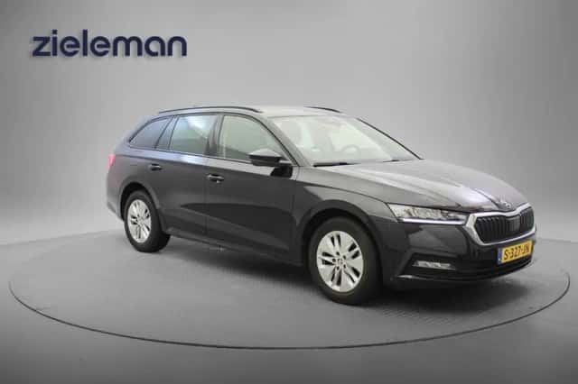 Škoda Octavia (2023) thumbnail 1