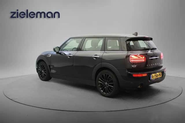 MINI Clubman (2023) thumbnail 3