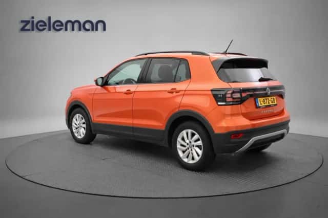 Volkswagen T-Cross (2021) thumbnail 3