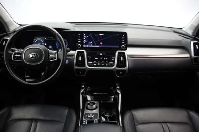 Kia Sorento (2021) thumbnail 2