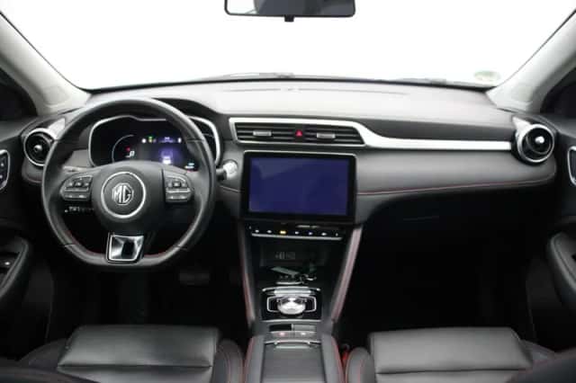 MG ZS (2023) thumbnail 2