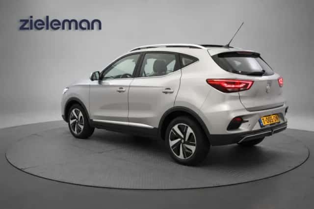 MG ZS (2023) thumbnail 4
