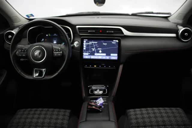 MG ZS (2022) thumbnail 2