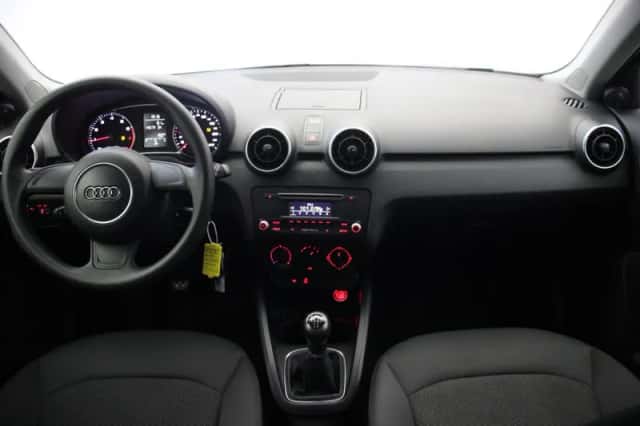 Audi A1 (2018) thumbnail 2