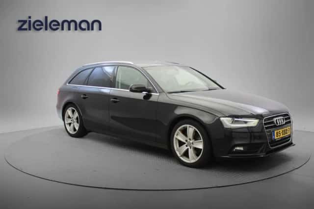 Audi A4 (2012) thumbnail 1
