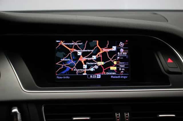 Audi A4 (2012) thumbnail 5