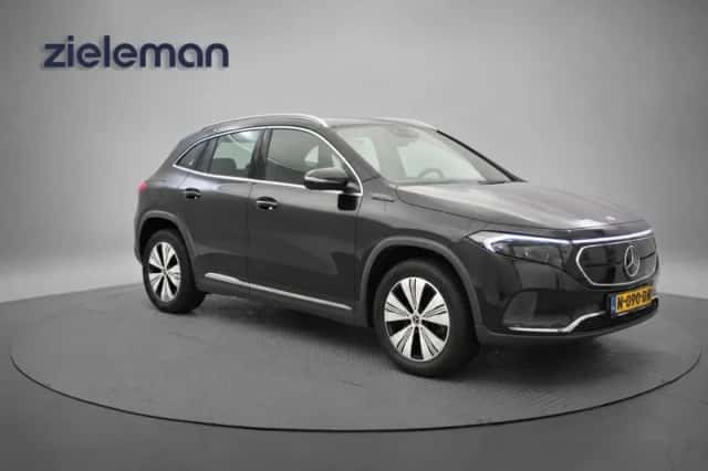 Mercedes-Benz EQA (2021) thumbnail 1