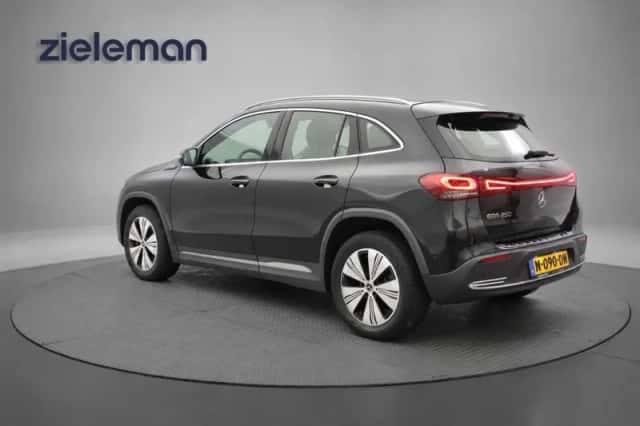 Mercedes-Benz EQA (2021) thumbnail 4
