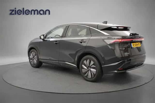 Nissan Ariya (2022) thumbnail 4