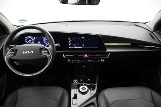 Kia Niro (2023) thumbnail 2