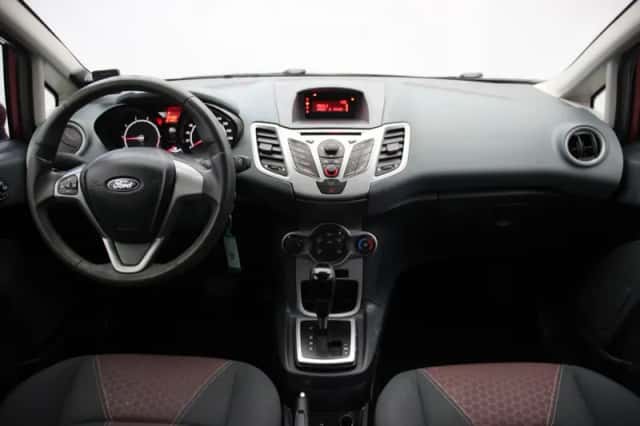 Ford Fiesta (2009) thumbnail 2