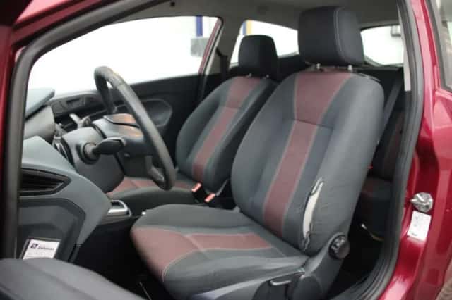 Ford Fiesta (2009) thumbnail 5