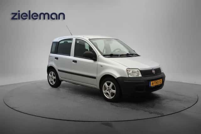 Fiat Panda (2010) thumbnail 1