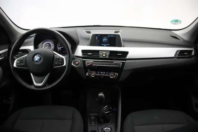 BMW X1 (2022) thumbnail 2