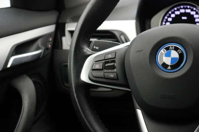 BMW X1 (2022) thumbnail 6