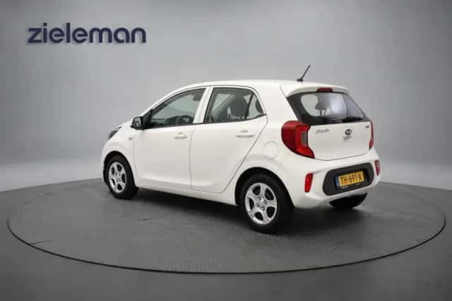 Kia Picanto (2018) thumbnail 3